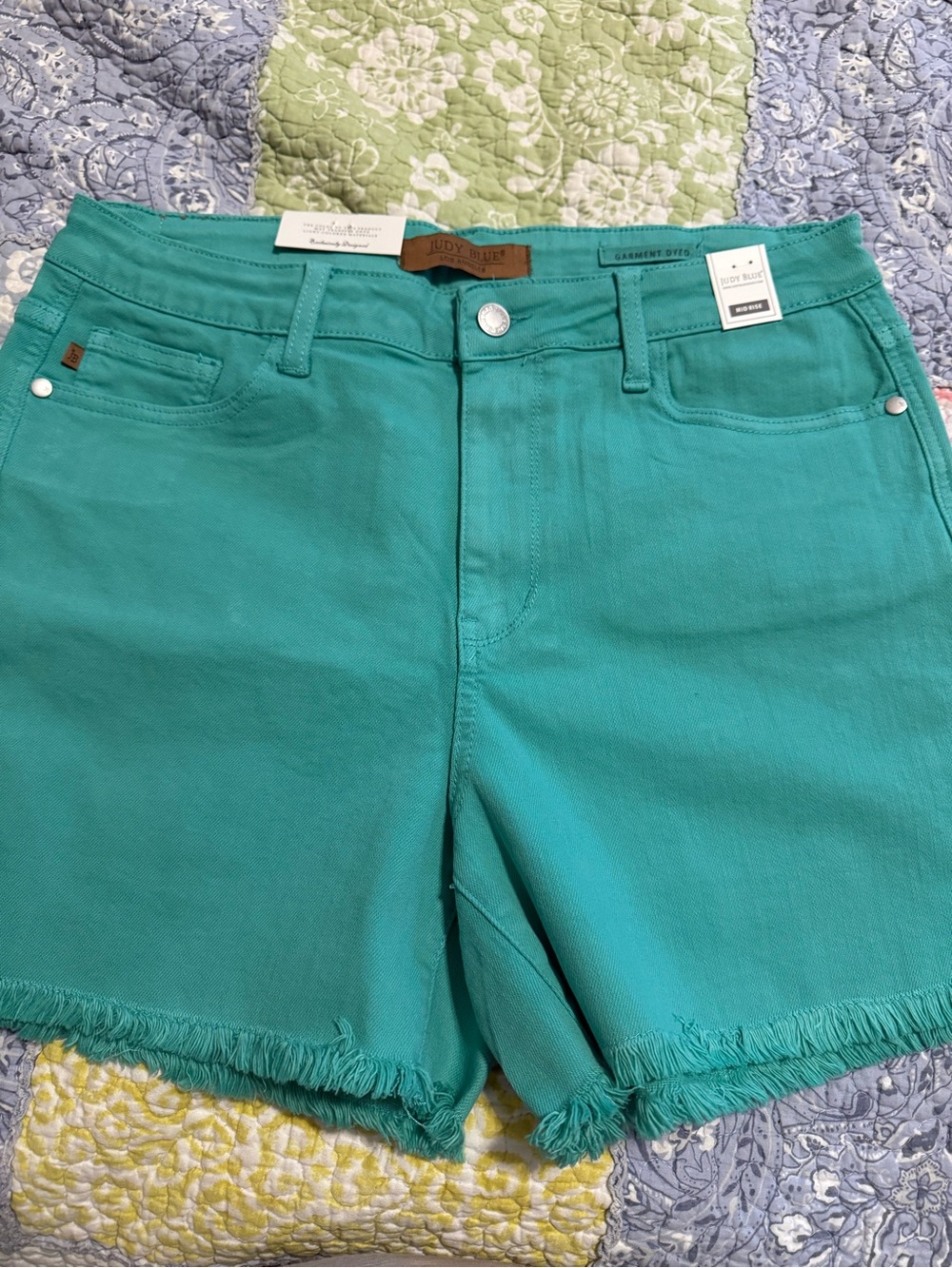 Judy Blue Teal Frayed Hem Women’s Shorts size XL NWT